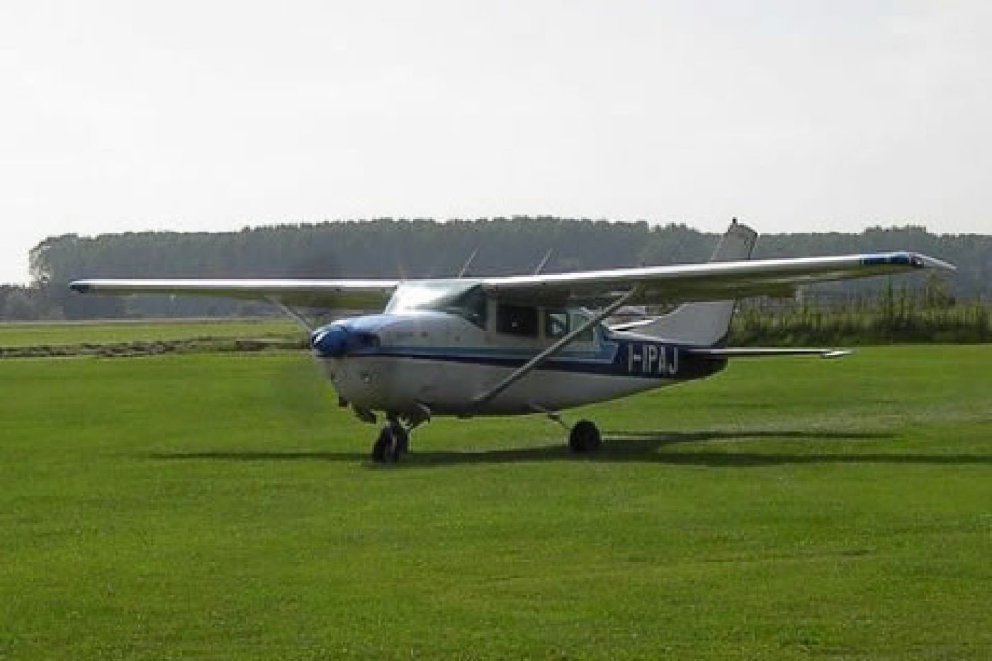 Cessna 206 T VZONE SKYDIVE
